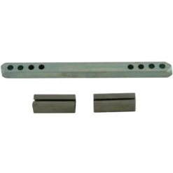 1 Carré Percé C6x110 Mm Et 2 Fourreaux 6 à 7mm Acier Zingué